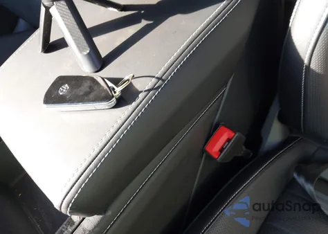 2025 Volkswagen Atlas Cross Sport 2.0T Sel R-Line Black from USA, damaged, VIN 1V2AE2CA9SC207251